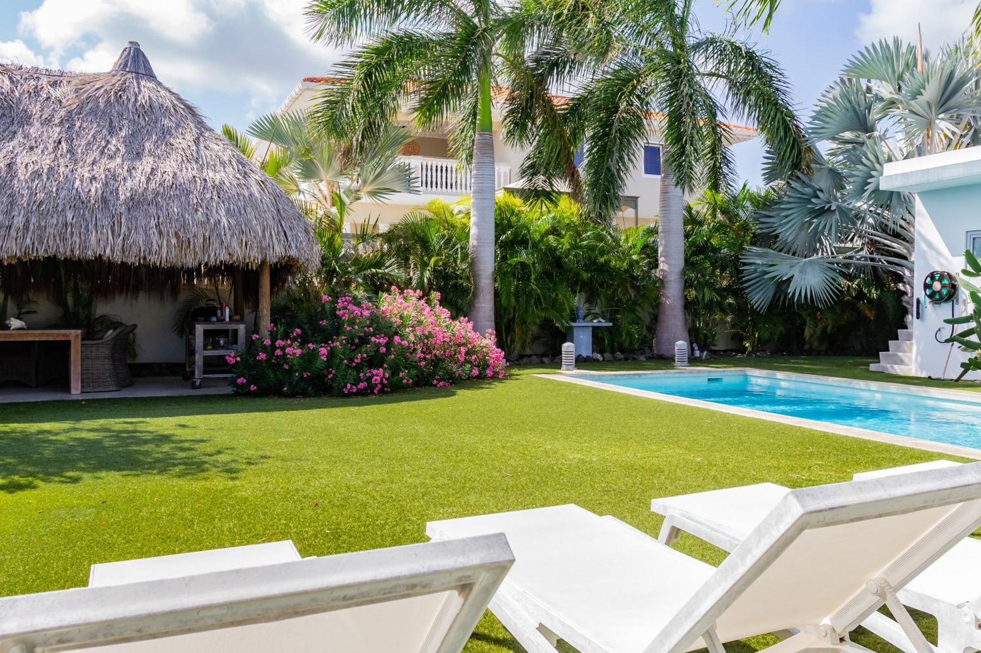 Stylish 4 Bedroom Modern Villa Design, Walking Distance From The Beach Jan Thiel Luaran gambar